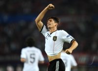 Fussball International EM 2012 Qualifikationsspiel:  JUBEL NACH DEM TOR zum 1:2 Mario GOMEZ (Deutschland)