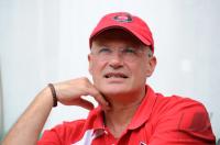 Fussball Trainer Peter Hogen