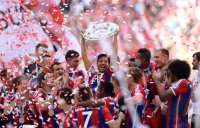 Fussball, 1. Bundesliga  Saison 13/14: JUBEL FC Bayern Muenchen