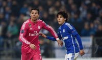 Fussball CHL 14/15 Achtelfinale: Atsuto Uchida (FC Schalke 04) gegen Cristiano Ronaldo (Real Madrid)