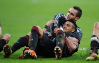 Fussball: 1. Bundesliga Saison 2010/2011: Leverkusen - Schalke