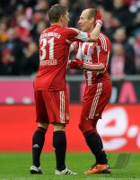 Fussball 1. Bundesliga : (v. li.) JUBEL mit Bastian Schweinsteiger,  Arjen Robben (FC Bayern Muenchen)