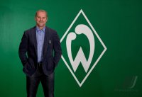 Fussball 1. Bundesliga Saison 12/13: Thomas Schaaf im exklusiven Pressefoto ULMER Shooting