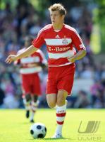 Fussball 1. Bundesliga: FC Bayern Muenchen, KROOS am Ball