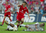 Fussball DFB-POKAL: BAYERN - LAUTERN, Zweikampf