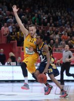 Basketball 1. Bundesliga 14/15 Hauptrunde: Walter Tigers Tuebingen - Alba Berlin