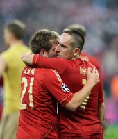 FUSSBALL INTERNATIONAL CHL HALBFINALE 12/13: SCHLUSSJUBEL FC Bayern Muenchen