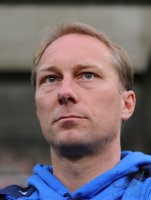 Fussball 3. Bundesliga: Trainer Juergen Luginger (1 FC Saarbruecken)