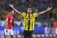 Fussball 1. Bundesliga 16/17 Supercup Finale: Borussia Dortmund - FC Bayern Muenchen