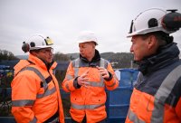 Neckartalbruecke der Bundesstrasse 32 ueber das Neckartal bei Horb