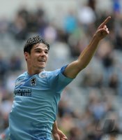 Fussball 2. Bundesliga 2011/2012: JUBEL Christopher Schindler (1860 Muenchen)