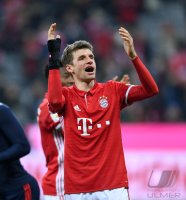 Fussball 1. Bundesliga Saison 16/17: FC Bayern Muenchen - VfL Wolfsburg