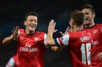 FUSSBALL  CHL  Saison 2013/2014: Arsenal London - SSC Neapel