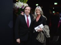 Fussball International FIFA Ballon d Or 2012:  Guenther Netzer (li, Deutschland) mit Frau Elvira