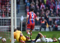 Fussball 1. Bundesliga Saison 14/15: FC Bayern Muenchen - Eintracht Frankfurt