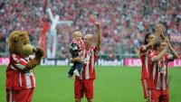 Fussball 1. Bundesliga : JUBEL  Robben mit Sohn Luka (FC Bayern Muenchen)