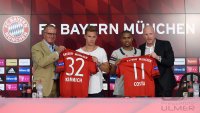 Fussball 1. Bundesliga 15/16: Douglas Costa (FC Bayern Muenchen)