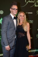 Fussball, 1. Bundesliga Saison 2012/2013: Marko Arnautovic  posiert mit Ehefrau Sarah