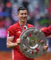 Fussball 1. Bundesliga Saison 15/16: Der FC Bayern feiert seine 26. Deutsche Meisterschaft