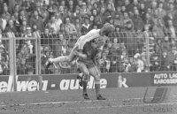 Fussball 1. Bundesliga Bochum-Muenchen: Rummenigge, Woelk