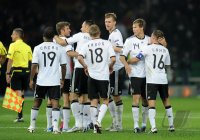 Fussball International EM 2012-Qualifikation: SCHLUSSJUBEL CACAU,  Thomas MUELLER, Heiko WESTERMANN, Toni KROOS, Per MERTESACKER, Holger BADSTUBER , Philipp Lahm (v. li., Deutschland)