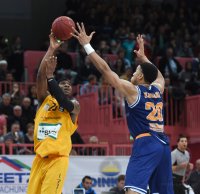 Basketball 1. Bundesliga 14/15 Hauptrunde:  Walter Tigers Tuebingen - Eisbaeren Bremerhaven