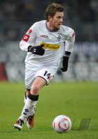 Fussball: 1. Bundesliga Saison 2010/2011, Moenchengladbach: Marx am Ball