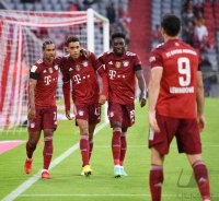 Fussball 1. Bundesliga Saison 21/22: FC Bayern Muenchen -  1. FC Koeln