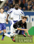 Fussball Uefa-Cup: Schalke - Basel, Zweikampf