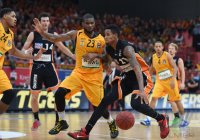 Basketball 1. Bundesliga 14/15 Hauptrunde:  Walter Tigers Tuebingen - ratiopharm Ulm