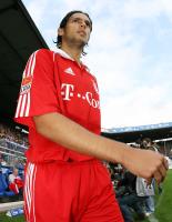 Fussball 1. Bundesliga: Bayern, SANTA CRUZ