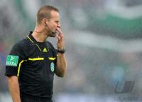 Fussball: DFB Pokal, 1. Hauptrunde: VfL Wolfsburg, GAGELMANN