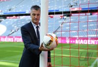 Fussball 1. Bundesliga Saison 15/16: FC Bayern Muenchen - FC Augsburg