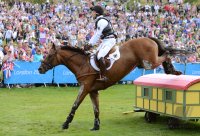 REITEN Olympia 2012: Michael Jung (Deutschland) mit Sam beim Gelaenderitt