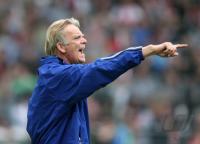 Fussball 2. Bundesliga SC Freiburg   Trainer Volker Finke