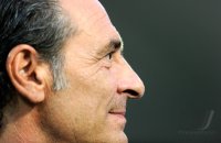 Fussball International EM 2012-Qualifikation:  Trainer Cesare PRANDELLI (Italien)