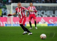 Fussball: 1. Bundesliga Saison 2010/2011, Bayern: SCHWEINSTEIGER am Ball