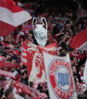 FUSSBALL  International CHL 09/10 :  FC Bayern Muenchen Fans
