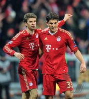 Fussball CHL  Saison 2011/2012:  JUBEL nach dem TOR Thomas Mueller (li,)  mit Mario Gomez (FC Bayern Muenchen)
