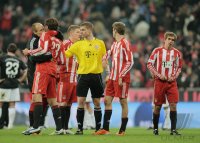 Fussball 1. Bundesliga  Saison 2010/2011: FC Bayern Muenchen  - 1. FC Kaiserslautern