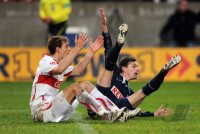 Fussball 1. Bundesliga : Foul von Georg Niedermeier (li, VfB Stuttgart) gegen Milivoje Novakovic (re, 1. FC Koeln)  fuehrt zum Elfmeter