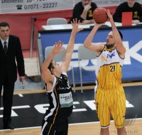 Basketball  1. Bundesliga  10/11   Walter Tigers Tuebingen - EWE  Baskets Oldenburg