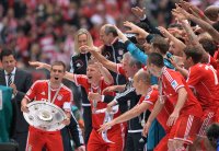 Fussball 1. Bundesliga  Saison  2012/2013:  Deutscher Meister 12/13 FC Bayern Muenchen