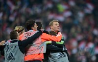 Fussball 1. Bundesliga, Saison 2012/2013:  Jubel mit Xherdan Shaqiri , Anatoliy Tymoshchuk , Anatoli Timoschtschuk, Mario Gomez  und Torwart Manuel Neuer (v. li., FC Bayern Muenchen)