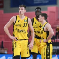 Basketball 2. Bundesliga 2021/2022: Tigers Tuebingen - ROEMERSTROM Gladiators Trier