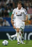 FUSSBALL CHAMPIONS LEAGUE: Madrid, VAN DER VAART Einzelaktion