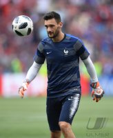 FUSSBALL WM 2018 Vorrunde Daenemark - Frankreich