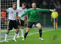 Fussball International EM 2012-Qualifikation: Philipp Lahm, Toni KROOS, Manuel NEUER (v.li., Deutschland)