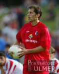 FUSSBALL Andreas Zeyer (SC) mit Ball