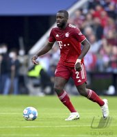 Fussball 1. Bundesliga Saison 21/22: Borussia Dortmund - FC Bayern Muenchen